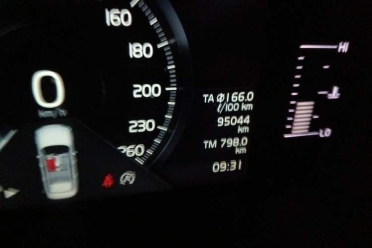 Used Volvo S90 2019 T5 Zhiyi Edition Odometer Close Up