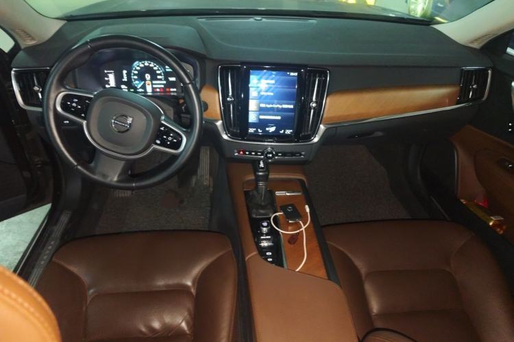 Used Volvo S90 2019 T5 Zhiyi Edition Center Console