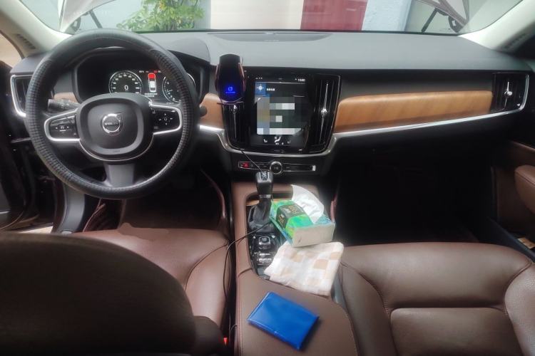 Used Volvo S90 2019 T5 Zhiyuan Edition Center Console