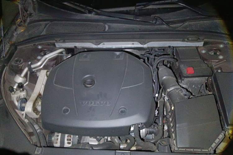 Used Volvo S90 2019 T5 Zhiyi Edition Engine Bay