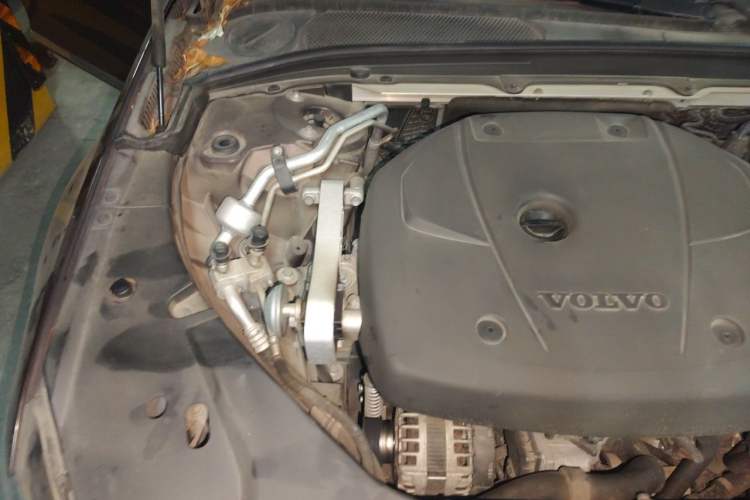 Used Volvo S90 2019 T5 Zhiyi Edition Engine Bay Right