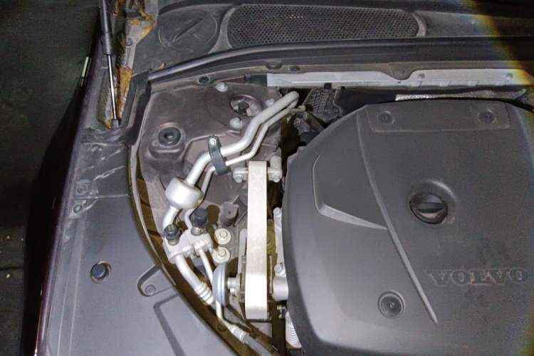 Used Volvo S90 2019 T5 Zhiyi Edition Engine Bay Right