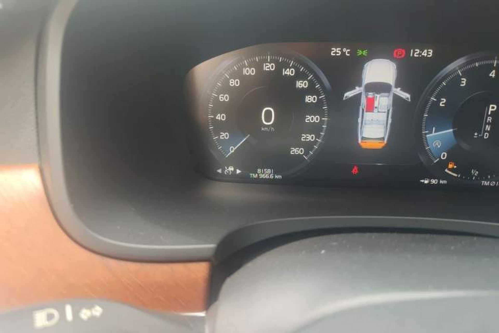 Used Volvo S90 2019 T5 Zhiyuan Edition Odometer Close Up