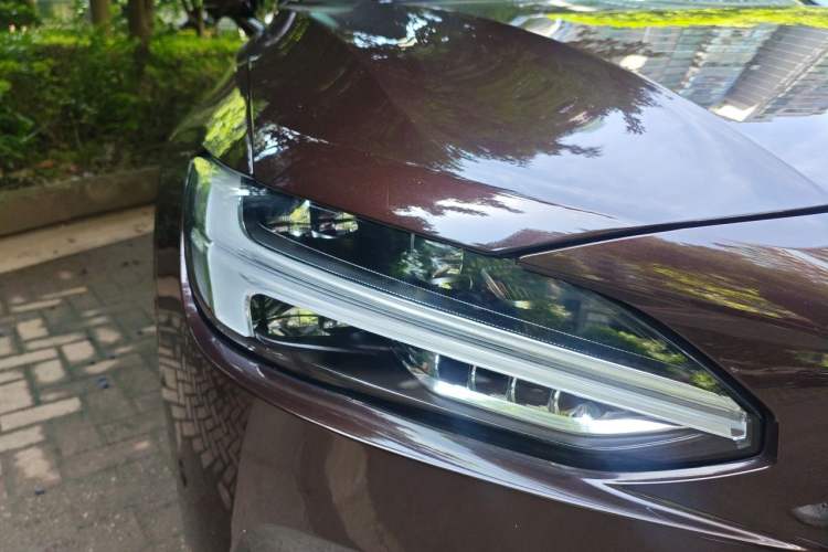 Used Volvo S90 2019 T5 Zhiyuan Edition Right Front Headlight