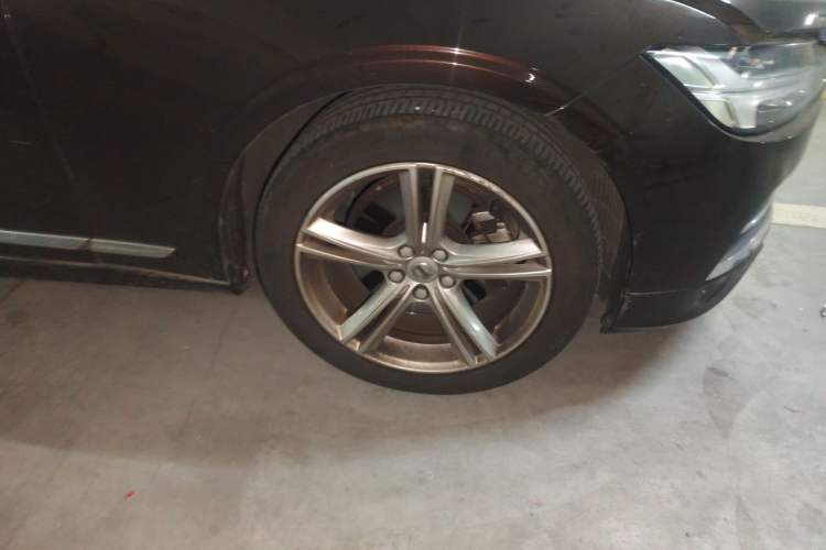 Used Volvo S90 2019 T5 Zhiyi Edition Right Front Wheel Hub