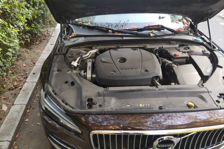 Used Volvo S90 2019 T5 Zhiyi Edition Engine Bay Right