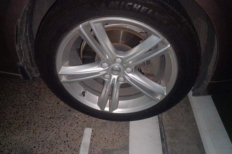 Used Volvo S90 2019 T5 Zhiyi Edition Right Front Wheel Hub