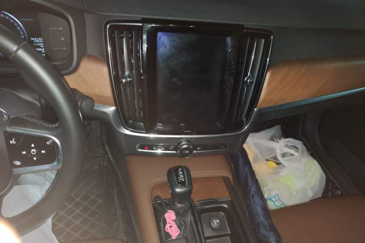 Used Volvo S90 2019 T5 Zhiyuan Edition Audio And AC Panel