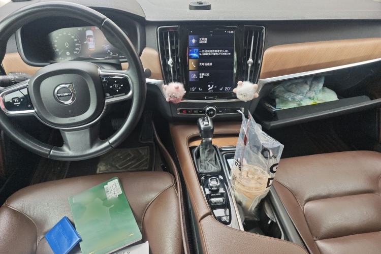 Used Volvo S90 2019 T5 Zhiyuan Edition Center Console