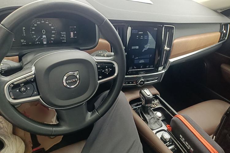 Used Volvo S90 2019 T5 Zhiyi Edition Center Console