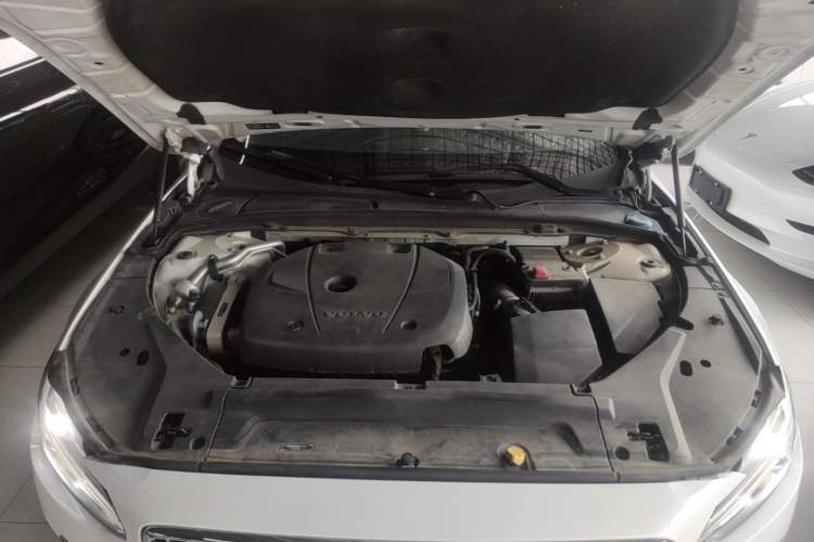 Used Volvo S90 2019 T5 Zhiyi Edition Engine Bay