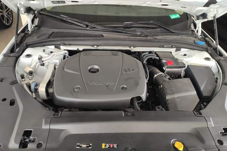 Used Volvo S90 2019 T5 Zhiyi Edition Engine Bay