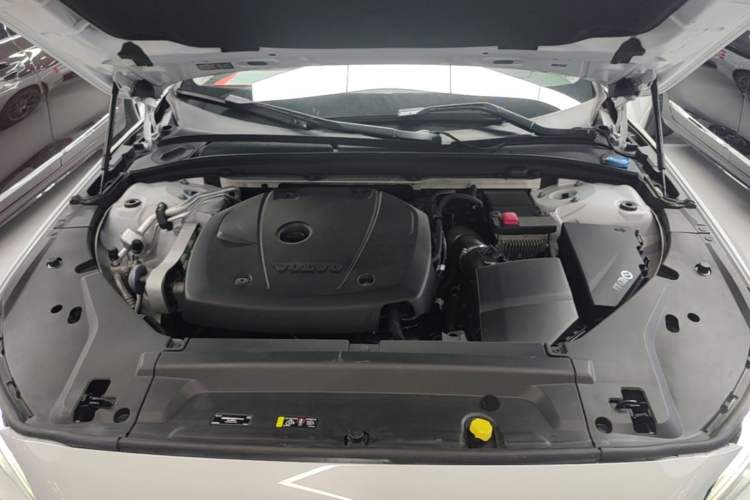 Used Volvo S90 2019 T5 Zhiyuan Edition Engine Bay