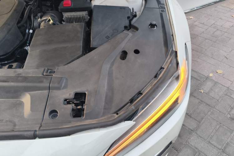 Used Volvo S90 2019 T5 Zhiyi Edition Engine Bay Left