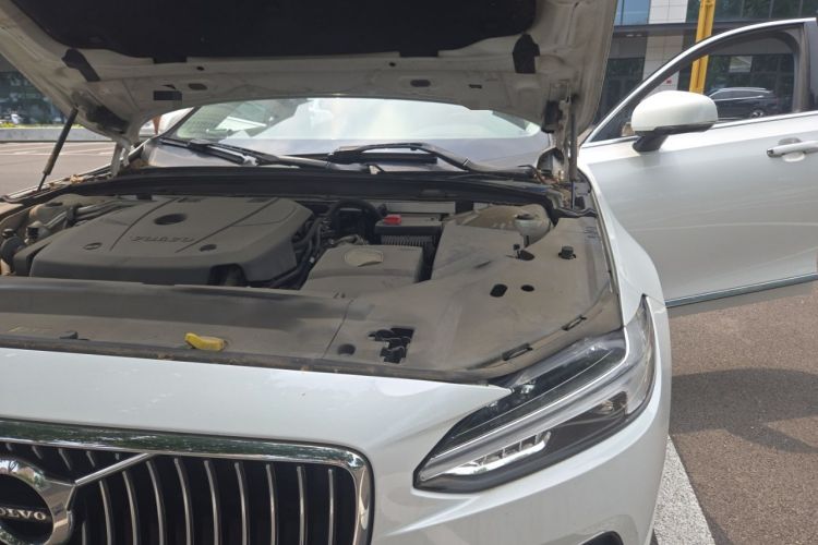 Used Volvo S90 2019 T5 Zhiyi Edition Engine Bay Left