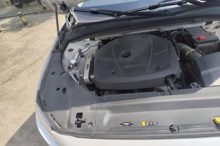 Used Volvo S90 2019 T5 Zhiyi Edition Engine Bay Right