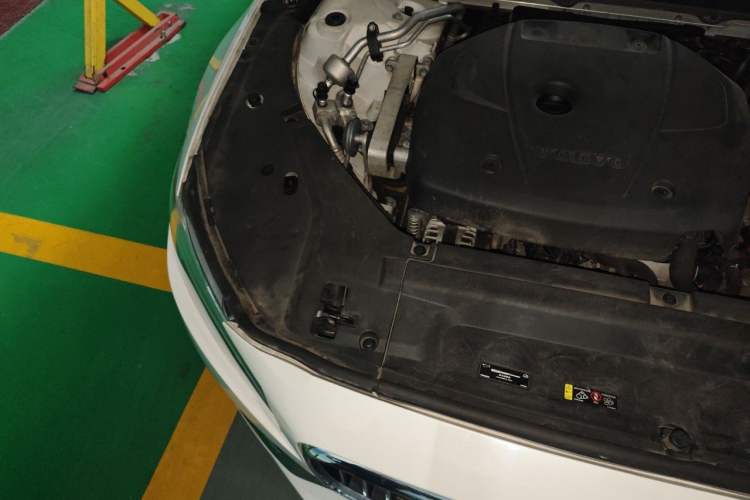 Used Volvo S90 2019 T5 Zhiyuan Edition Engine Bay Right