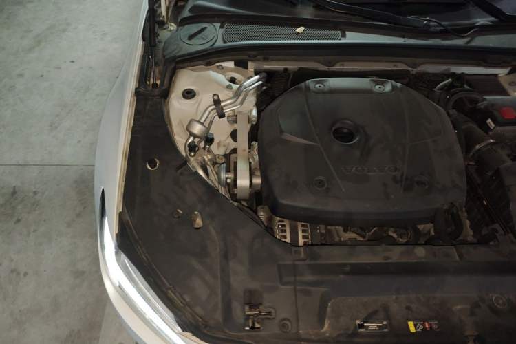Used Volvo S90 2019 T5 Zhiyuan Edition Engine Bay Right