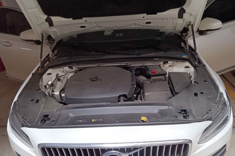 Used Volvo S90 2019 T5 Zhiyi Edition Engine Bay