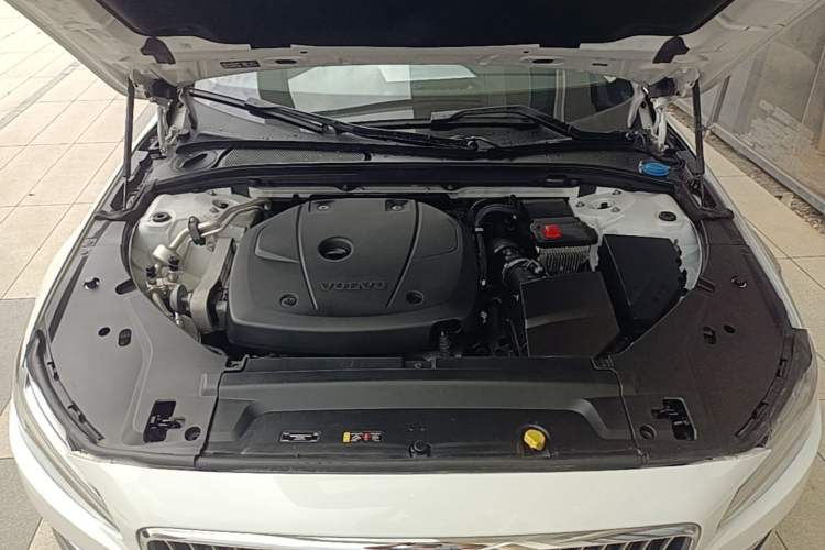Used Volvo S90 2019 T5 Zhiyi Edition Engine Bay