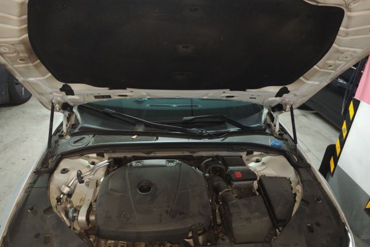 Used Volvo S90 2019 T5 Zhiyuan Edition Engine Bay
