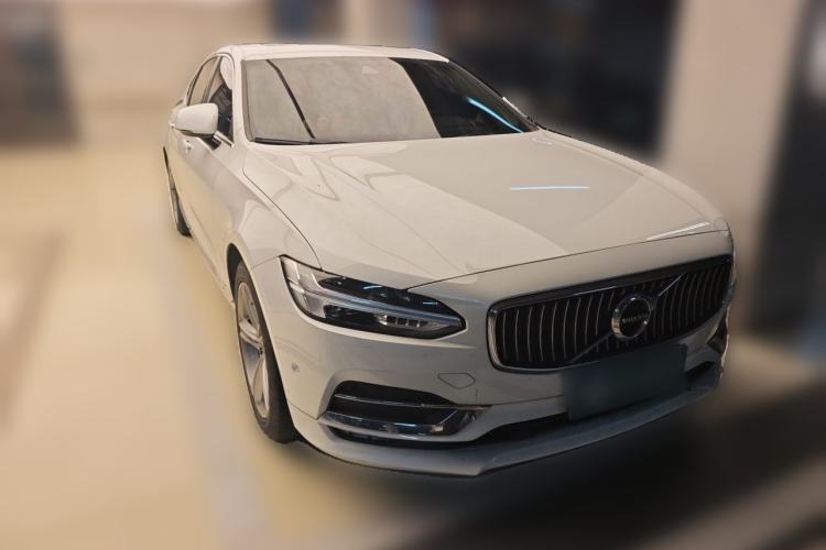 Used Volvo S90 2019 T5 Zhiyuan Edition Front Right 45 Deg