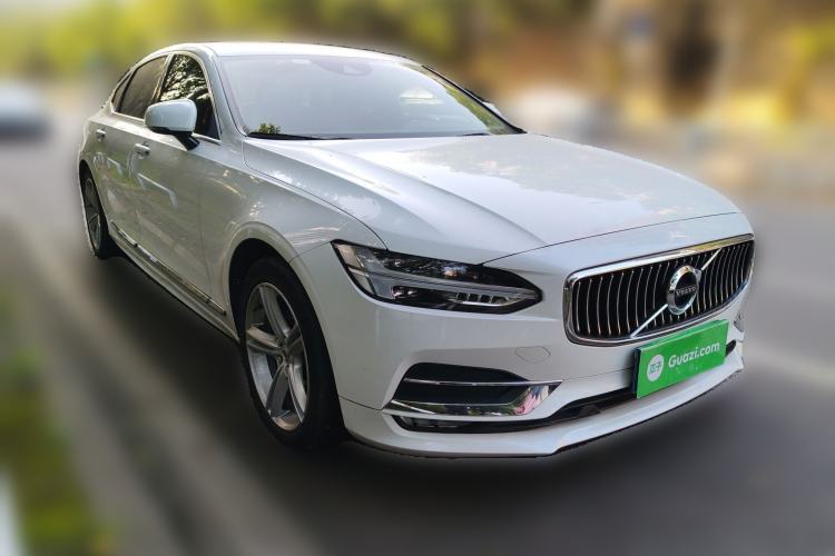 Used Volvo S90 2019 T5 Zhiyi Edition Front Right 45 Deg