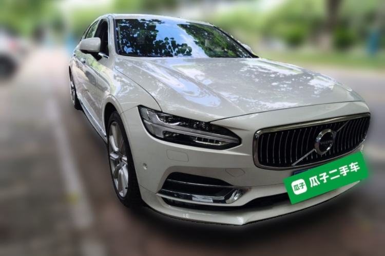 Used Volvo S90 2019 T5 Zhiya Edition Front Right 45 Deg