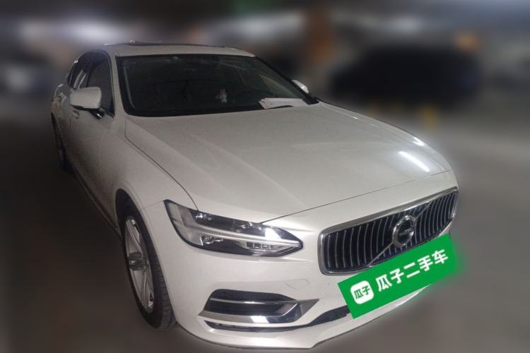 Used Volvo S90 2019 T5 Zhiyi Edition Front Right 45 Deg