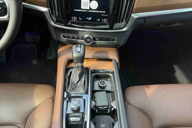 Used Volvo S90 2019 T5 Zhiyuan Edition Interior 4
