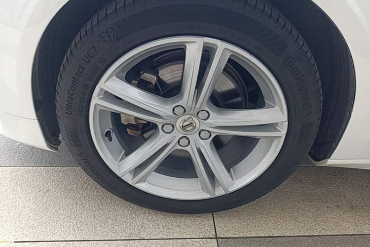 Used Volvo S90 2019 T5 Zhiyi Edition Left Front Wheel Hub