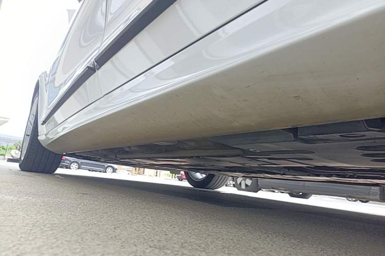 Used Volvo S90 2019 T5 Zhiyi Edition Left Side Sill