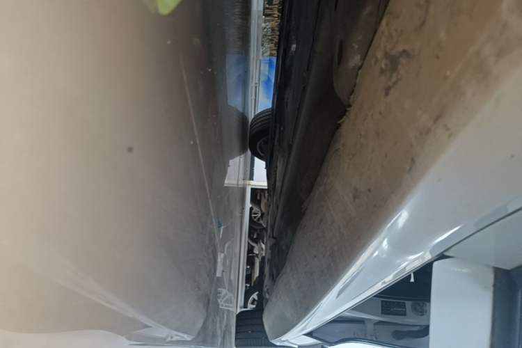 Used Volvo S90 2019 T5 Zhiyi Edition Left Side Sill