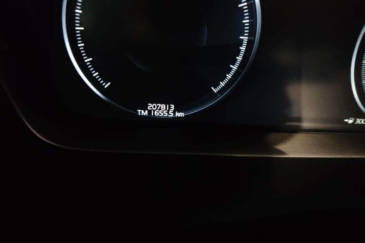 Used Volvo S90 2019 T5 Zhiyuan Edition Odometer Close Up