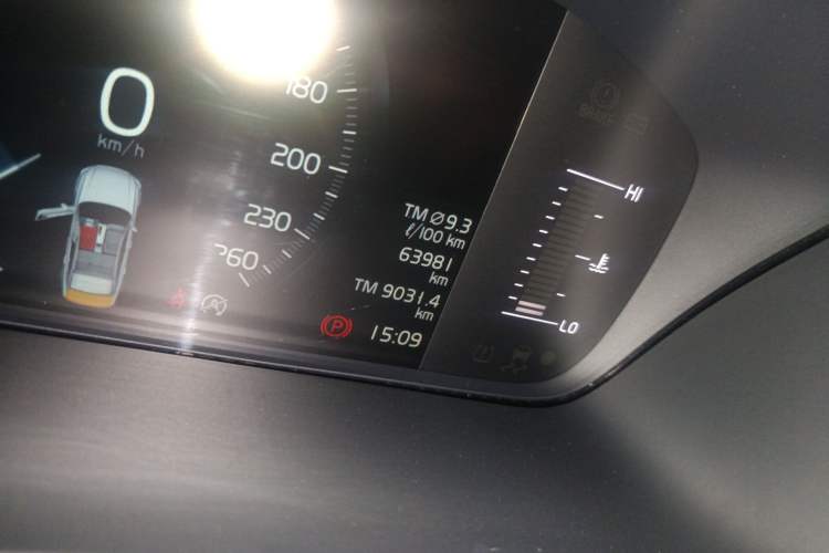 Used Volvo S90 2019 T5 Zhiyi Edition Odometer Close Up