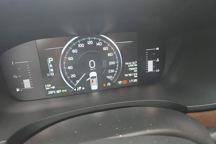 Used Volvo S90 2019 T5 Zhiyi Edition Odometer Close Up