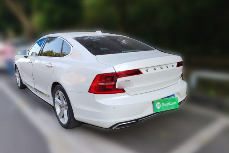 Used Volvo S90 2019 T5 Zhiyi Edition Rear Left 45 Deg