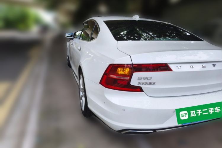 Used Volvo S90 2019 T5 Zhiya Edition Rear Left 45 Deg