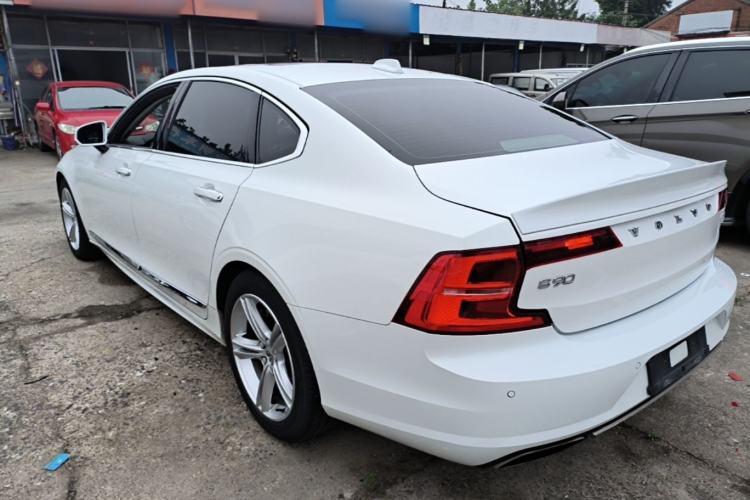 Used Volvo S90 2019 T5 Zhiyi Edition Rear Left 45 Deg