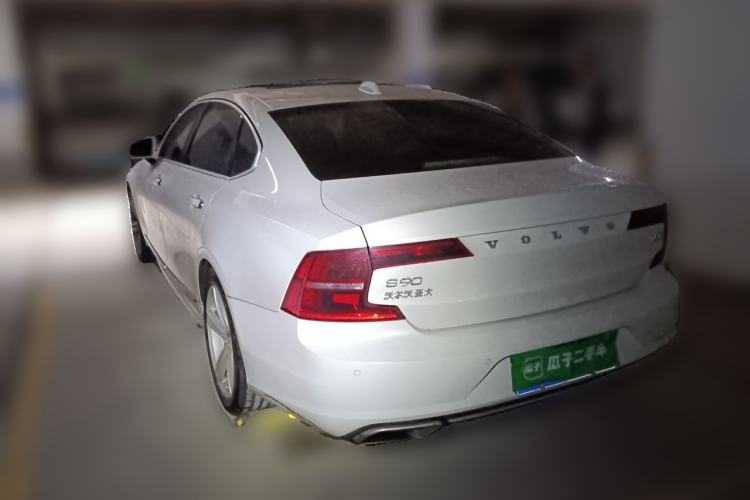 Used Volvo S90 2019 T5 Zhiyi Edition Rear Left 45 Deg