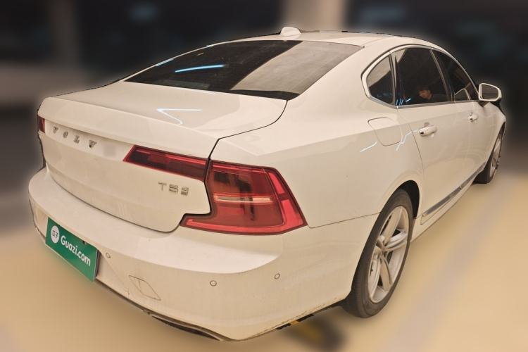 Used Volvo S90 2019 T5 Zhiyuan Edition Rear Right 45 Deg