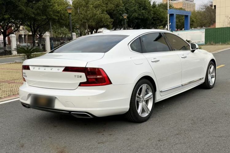 Used Volvo S90 2019 T5 Zhiyi Edition Rear Right 45 Deg