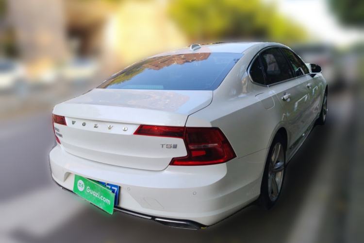 Used Volvo S90 2019 T5 Zhiyi Edition Rear Right 45 Deg