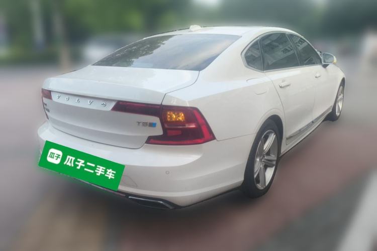 Used Volvo S90 2019 T5 Zhiyi Edition Rear Right 45 Deg
