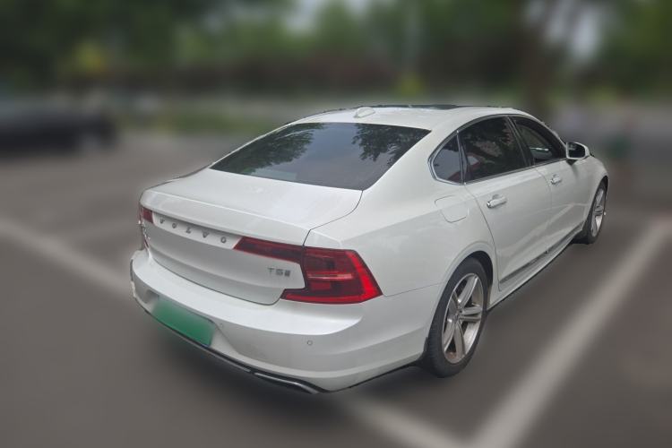 Used Volvo S90 2019 T5 Zhiyi Edition Rear Right 45 Deg
