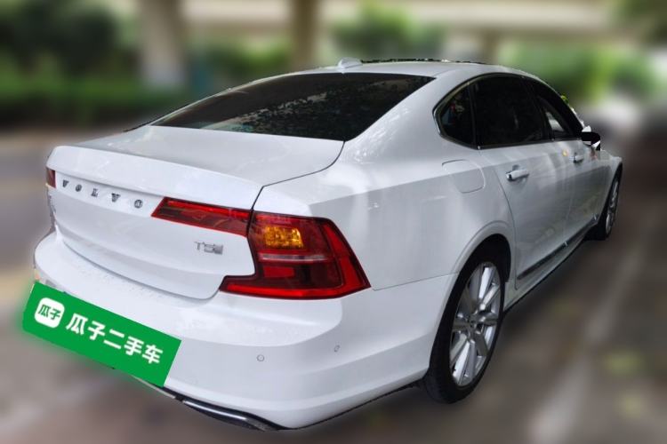 Used Volvo S90 2019 T5 Zhiya Edition Rear Right 45 Deg