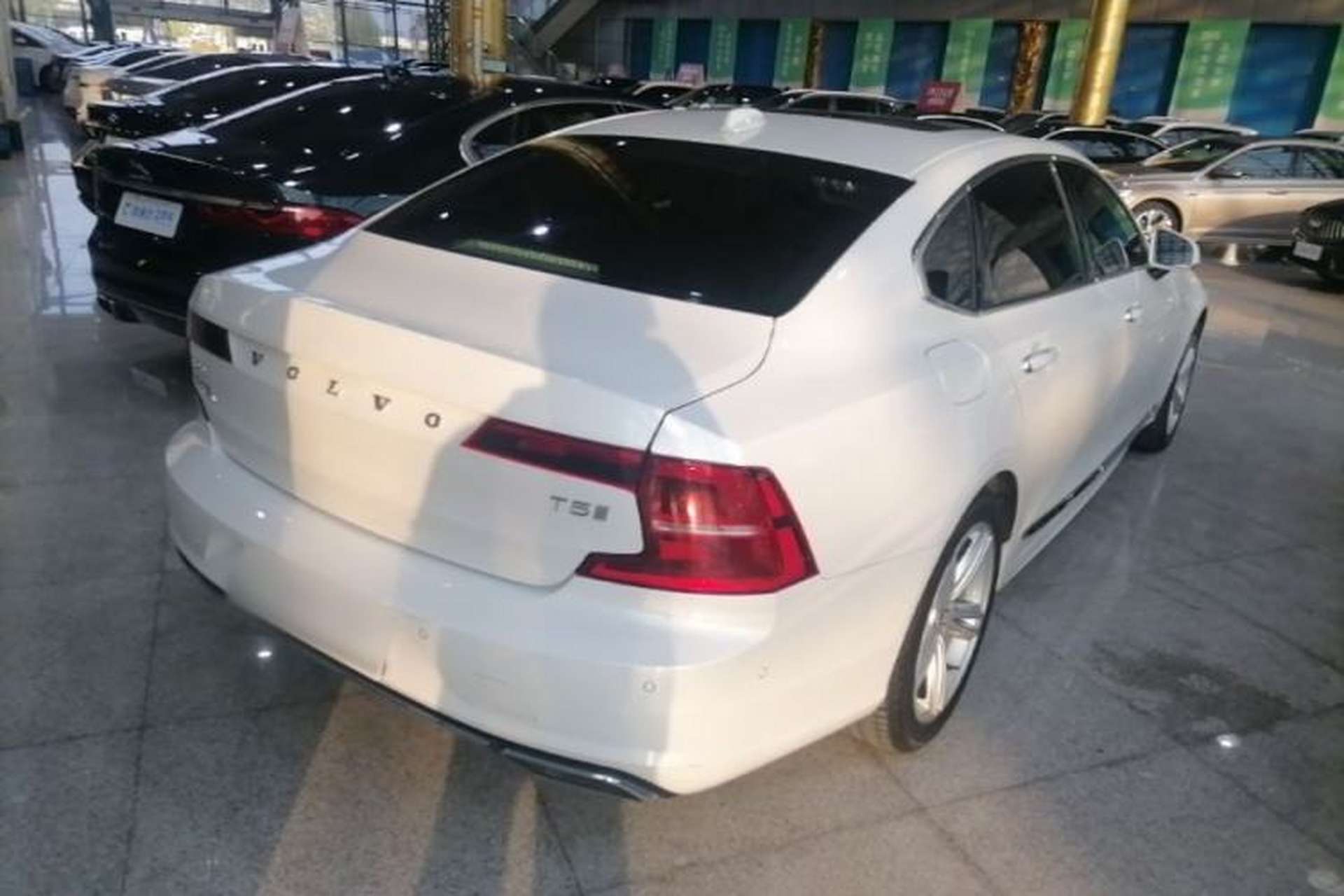 Used Volvo S90 2019 T5 Zhiyuan Edition Rear Right 45 Deg