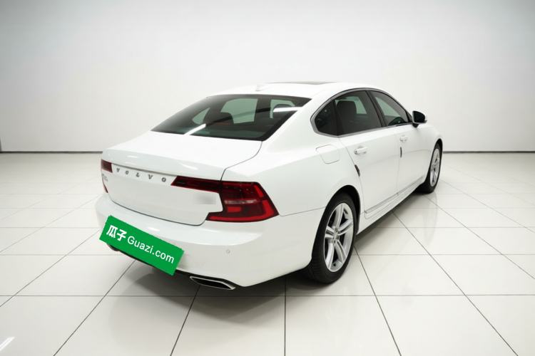 Used Volvo S90 2019 T5 Zhiyuan Edition Rear Right 45 Deg