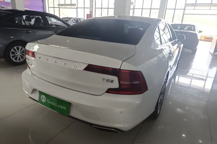 Used Volvo S90 2019 T5 Zhiyi Edition Rear Right 45 Deg