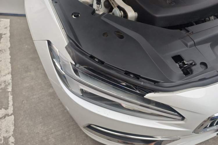 Used Volvo S90 2019 T5 Zhiyuan Edition Right Front Headlight